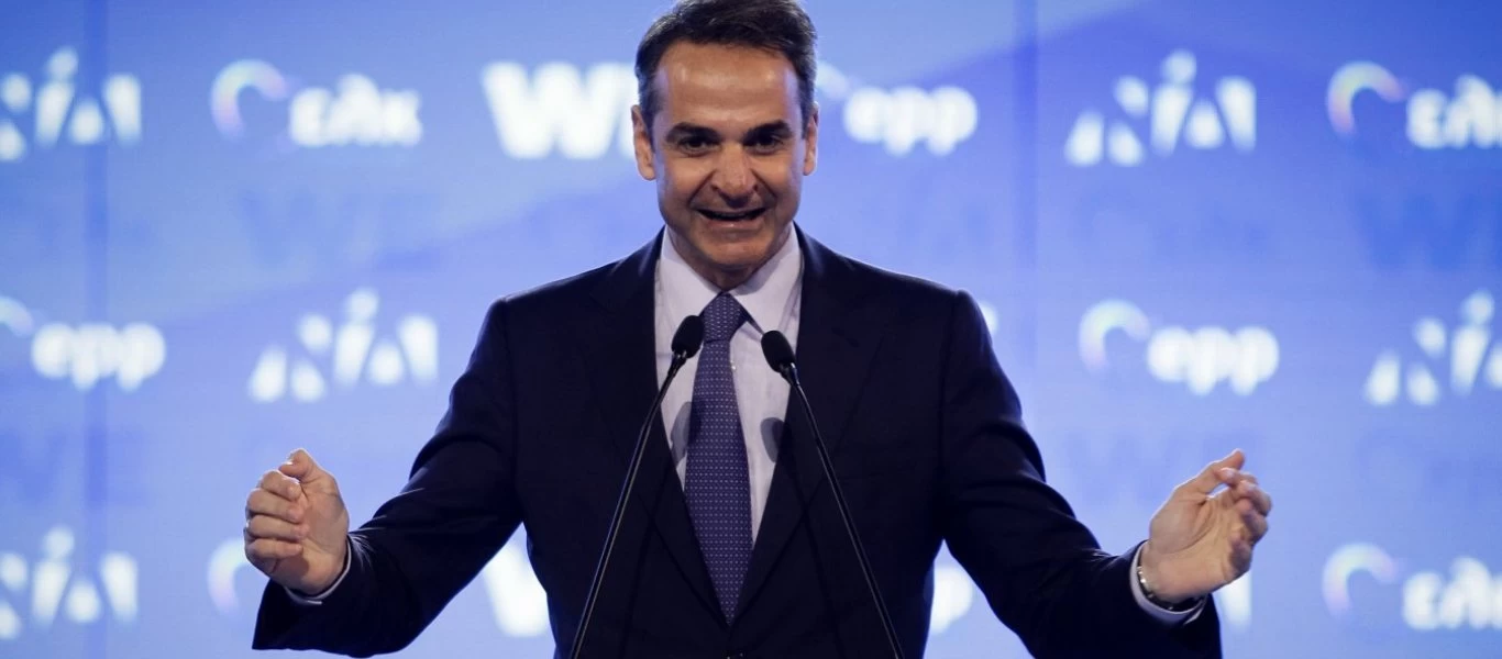 Στο εξωτερικό μοιράζουν μάσκες - Στην Ελλάδα ο Κ. Μητσοτάκης μας στέλνει βίντεο με χειροτεχνίες!